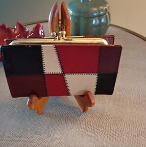 Vintage Baronet Patchwork Design, kiss Lock Wallet, EUC Brown Red Tan Black